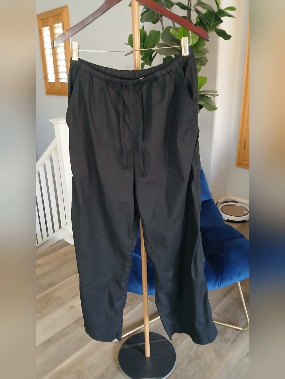 Athleta Paradise Wide Leg Pant in Black. Size S - Picture 5 of 12
